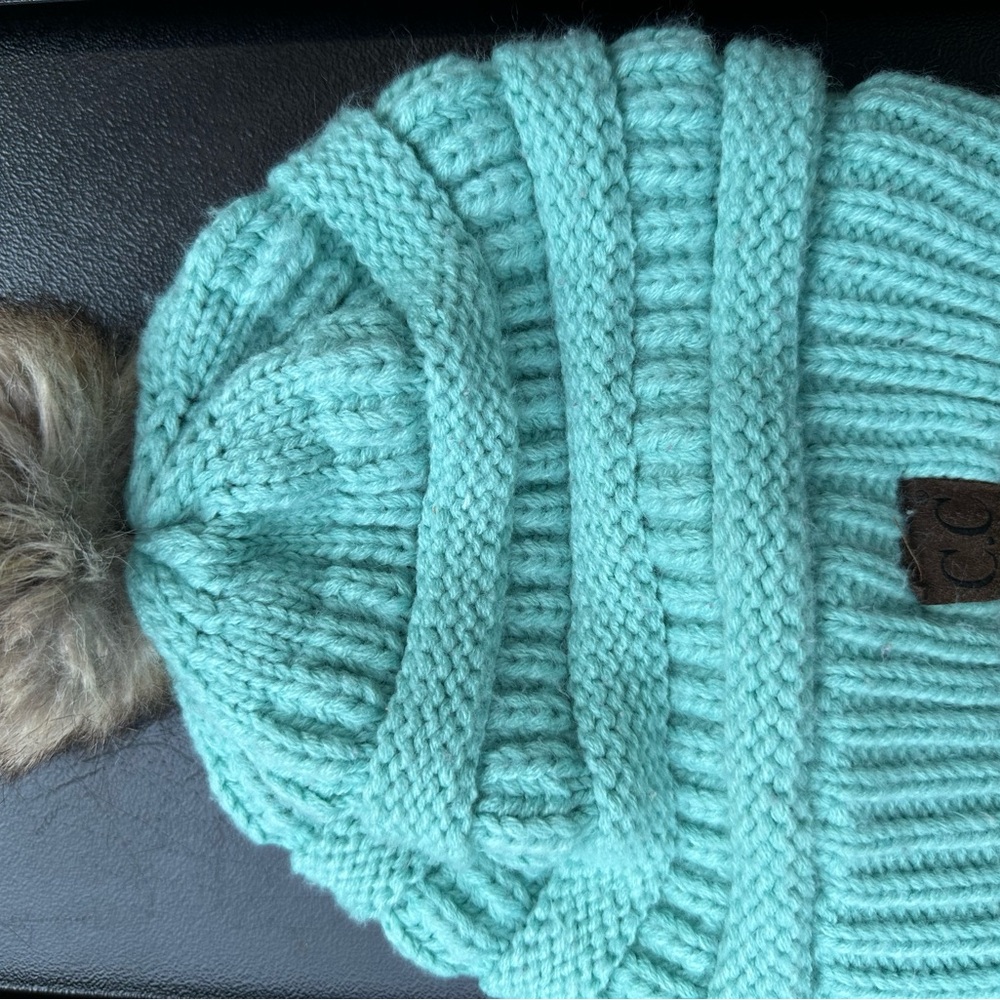 Stylish Knit Beanie with Pom Pom